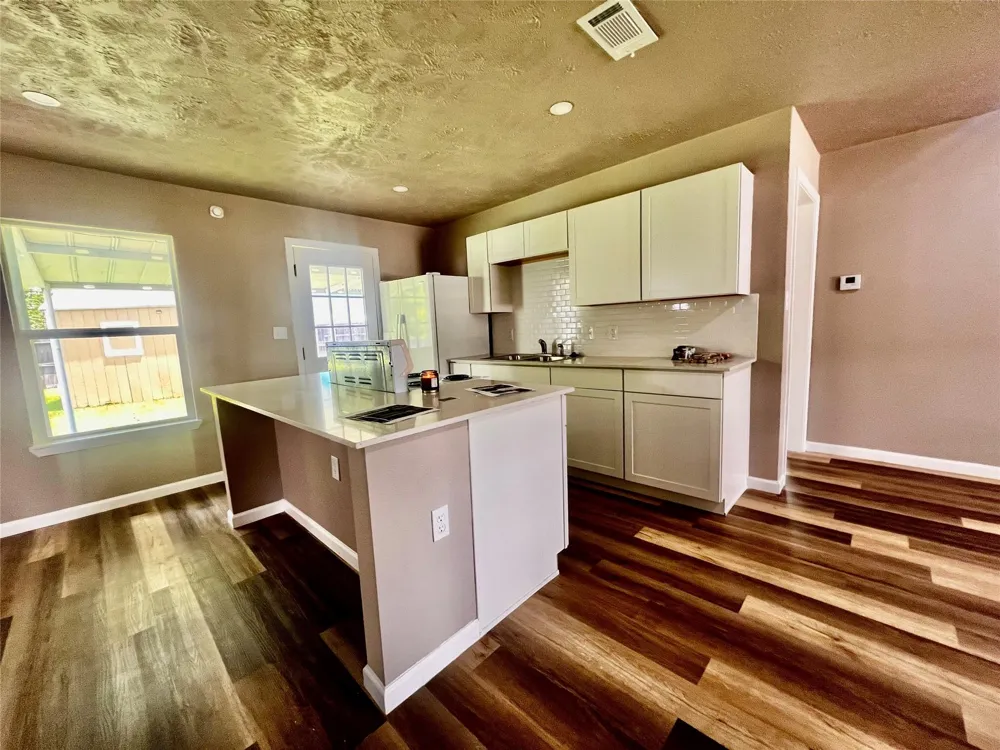 2307 Windsor Lane Pasadena, TX 77506