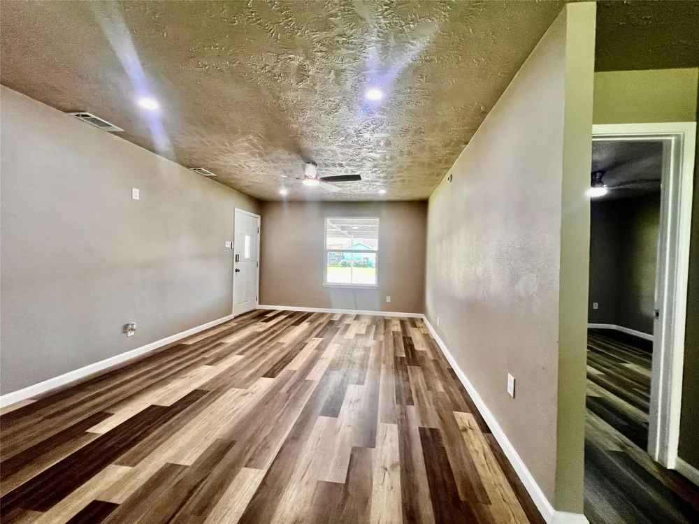 2307 Windsor Lane Pasadena, TX 77506