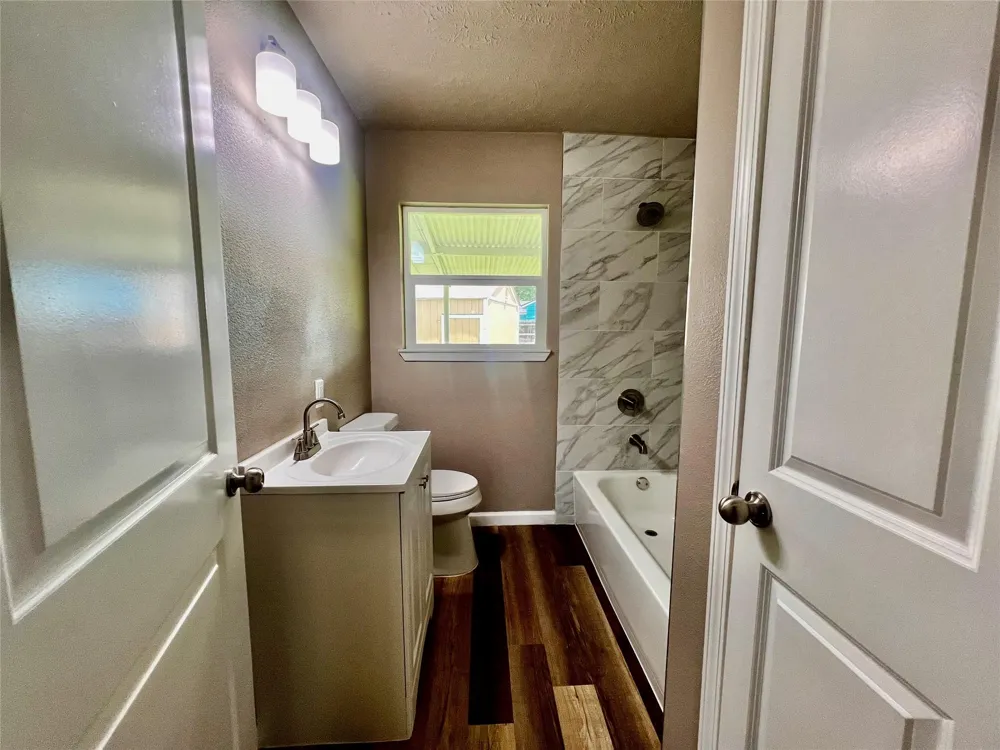 2307 Windsor Lane Pasadena, TX 77506