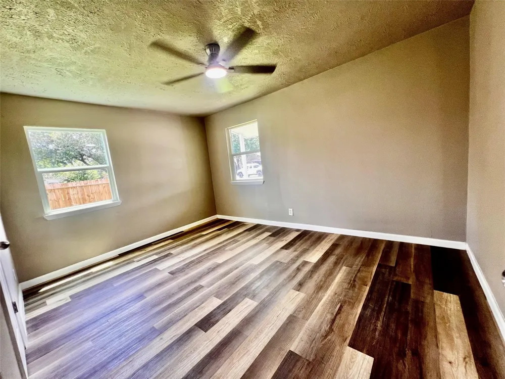 2307 Windsor Lane Pasadena, TX 77506