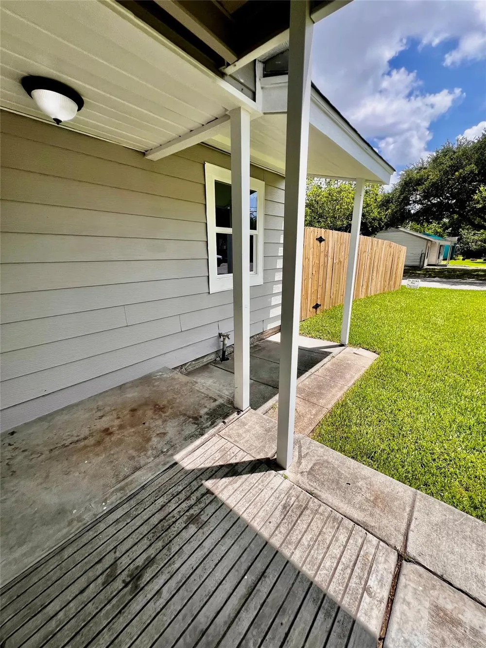 2307 Windsor Lane Pasadena, TX 77506