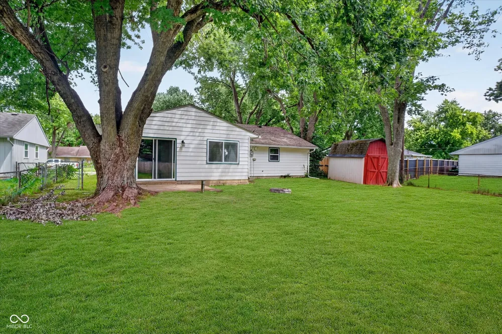 1112 Walton Drive Plainfield, IN 46168