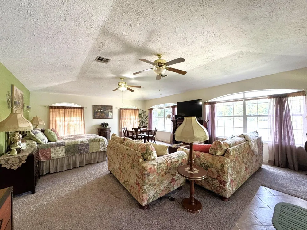 624 County Road 3180 Colmesneil, TX 75938