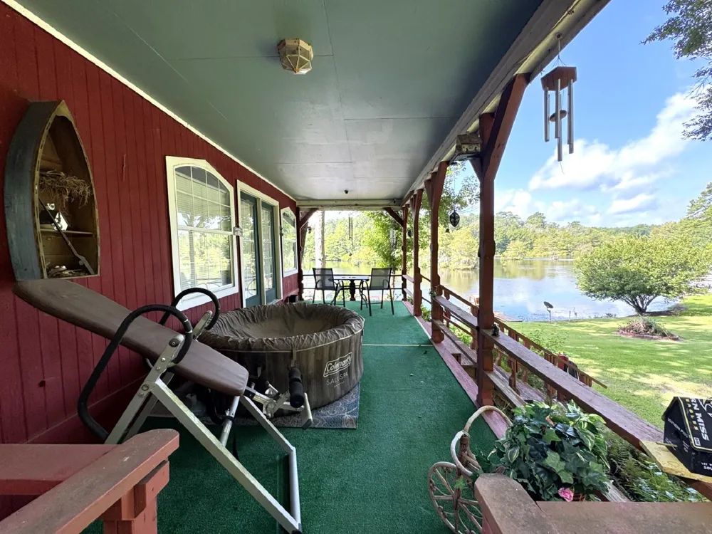 624 County Road 3180 Colmesneil, TX 75938