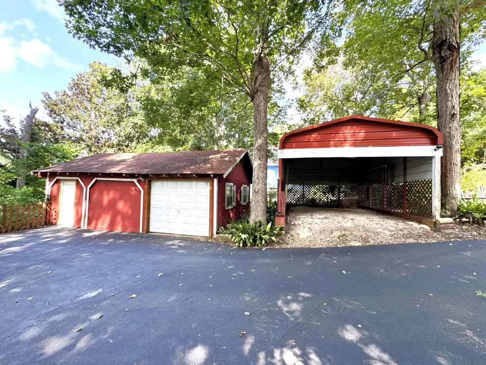 624 County Road 3180 Colmesneil, TX 75938