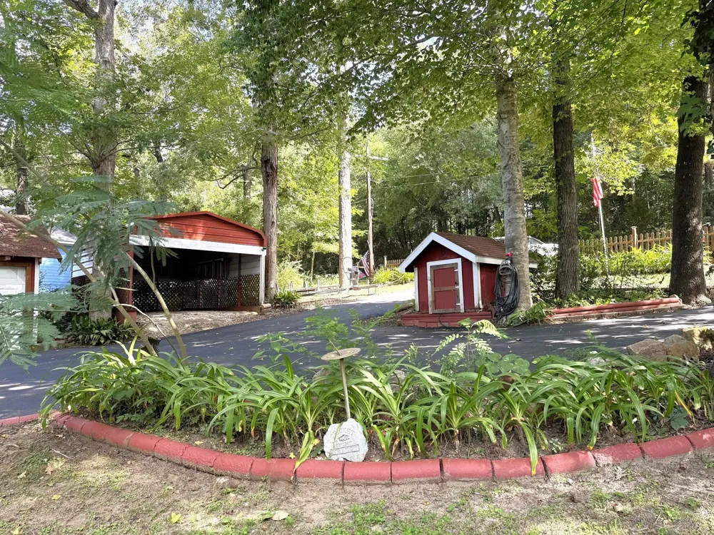 624 County Road 3180 Colmesneil, TX 75938