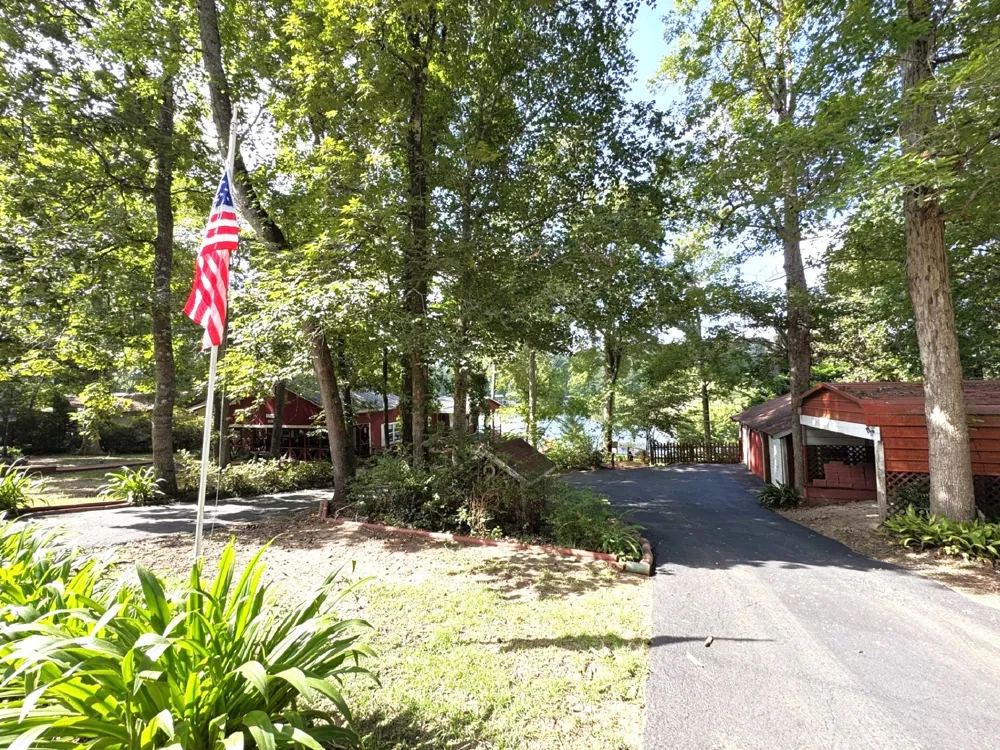 624 County Road 3180 Colmesneil, TX 75938