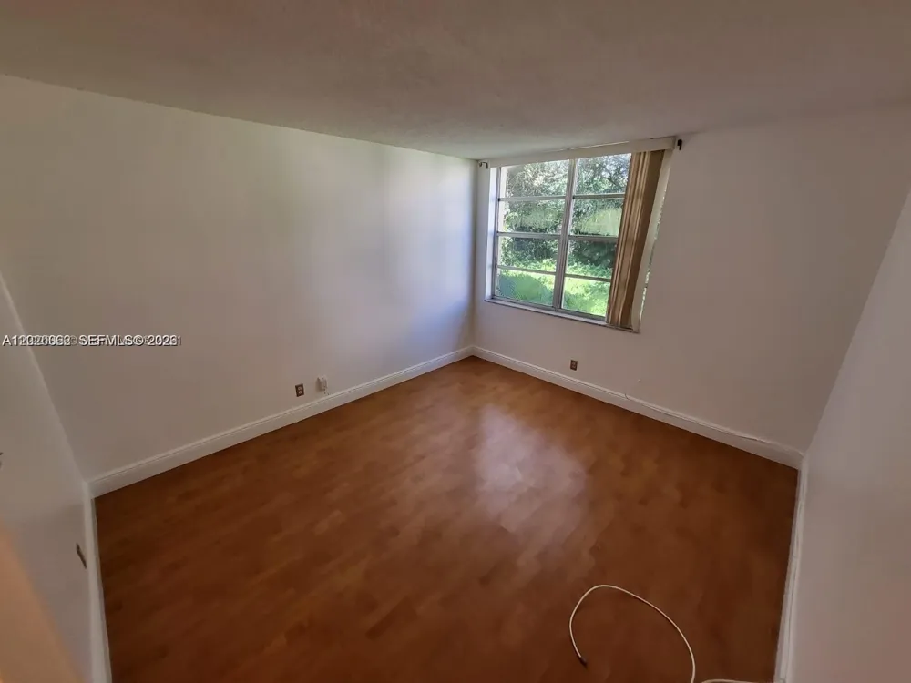 9440 Live Oak Pl #201 Davie, FL 33324
