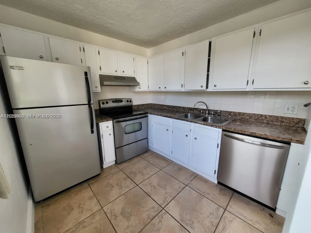 9440 Live Oak Pl #201 Davie, FL 33324