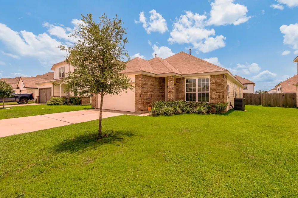 111 Pronghorn Drive Huntsville, TX 77320