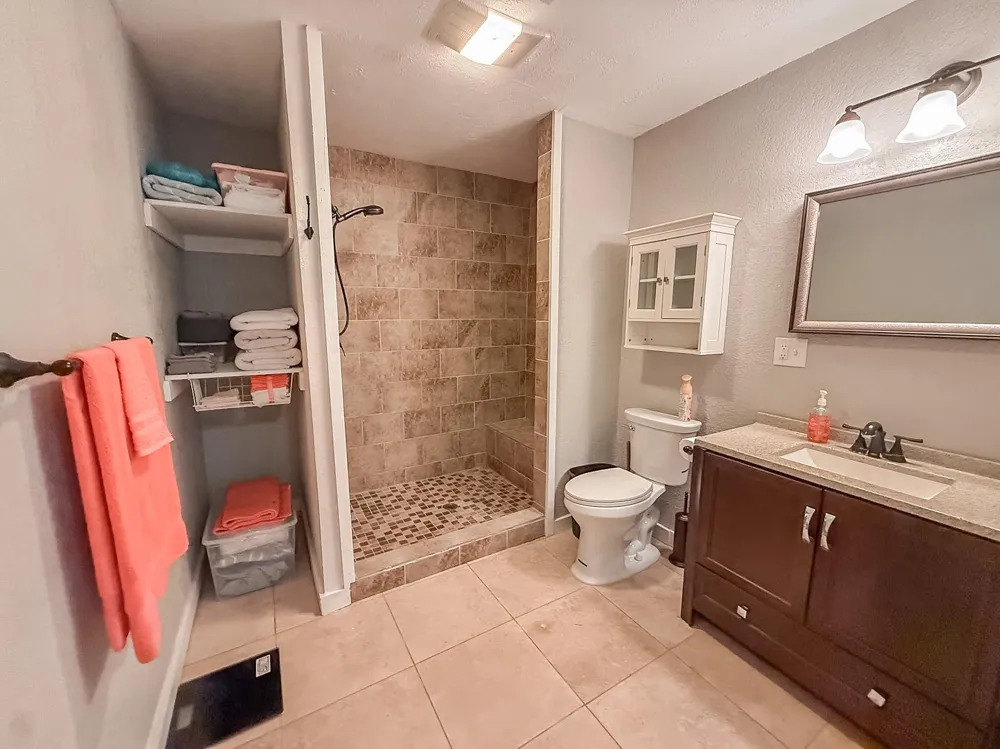 224 Maple Drive Hitchcock, TX 77563