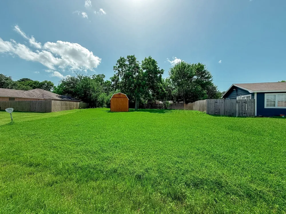 224 Maple Drive Hitchcock, TX 77563