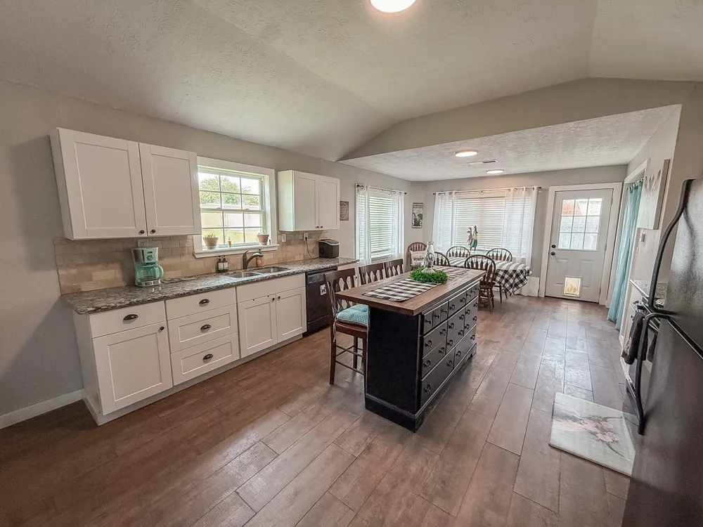 224 Maple Drive Hitchcock, TX 77563