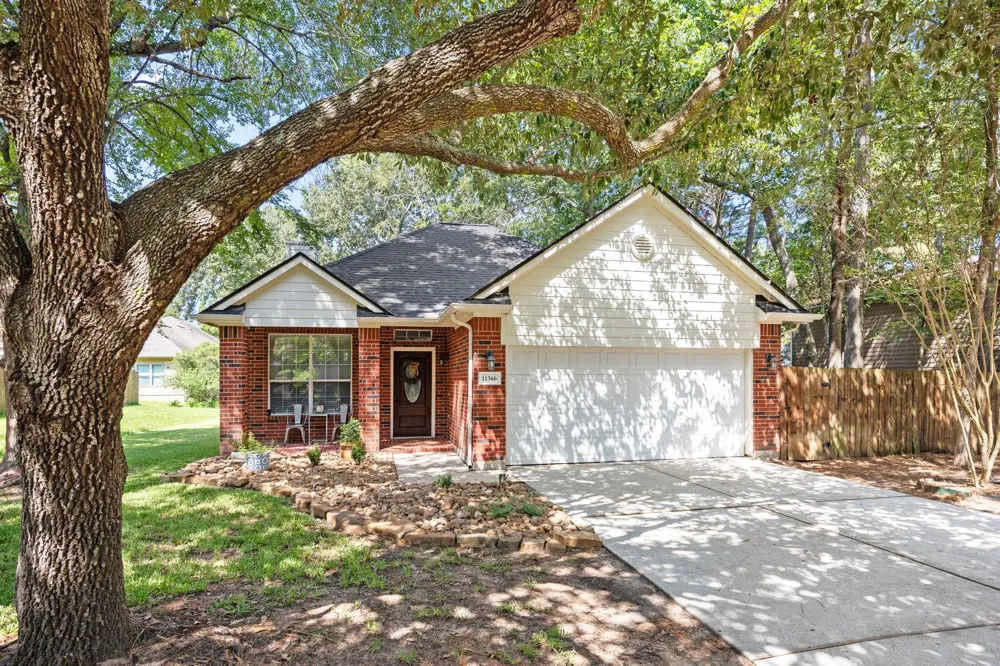11366 Glenforest Dr Montgomery, TX 77356