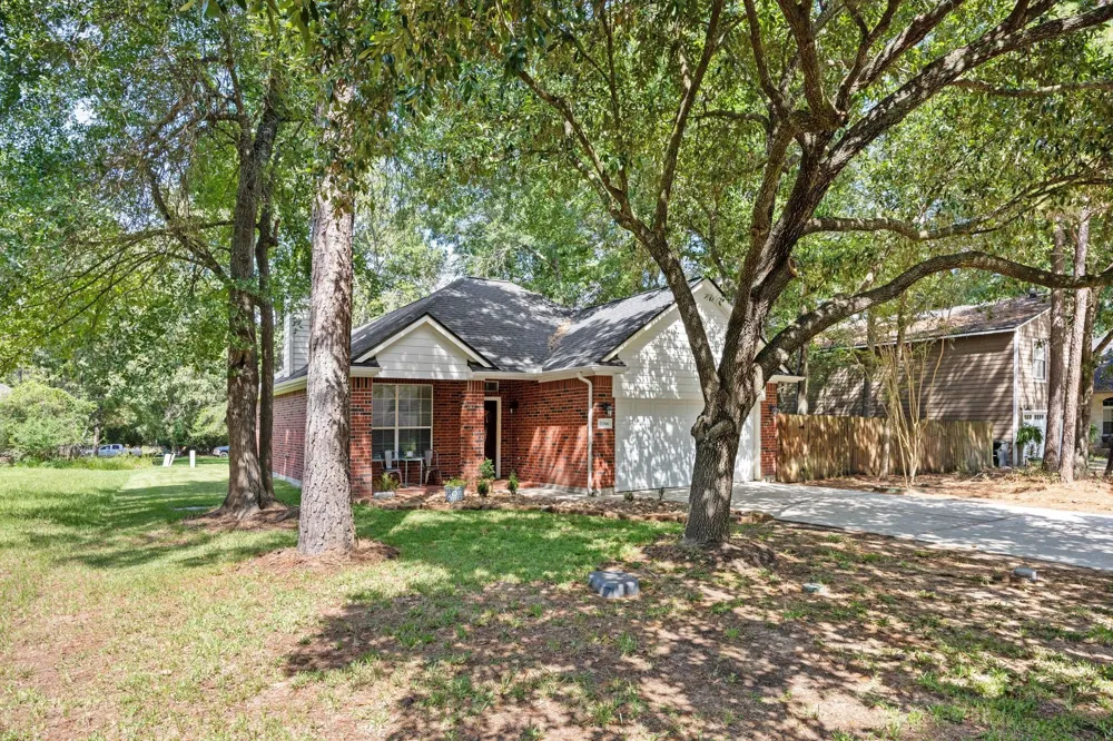 11366 Glenforest Dr Montgomery, TX 77356