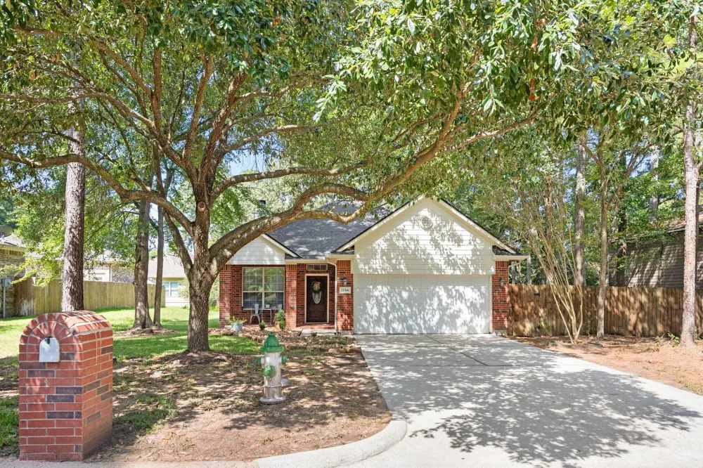 11366 Glenforest Dr Montgomery, TX 77356