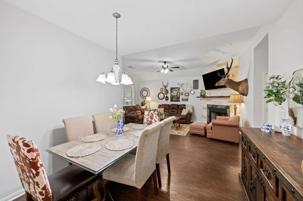 11366 Glenforest Dr Montgomery, TX 77356