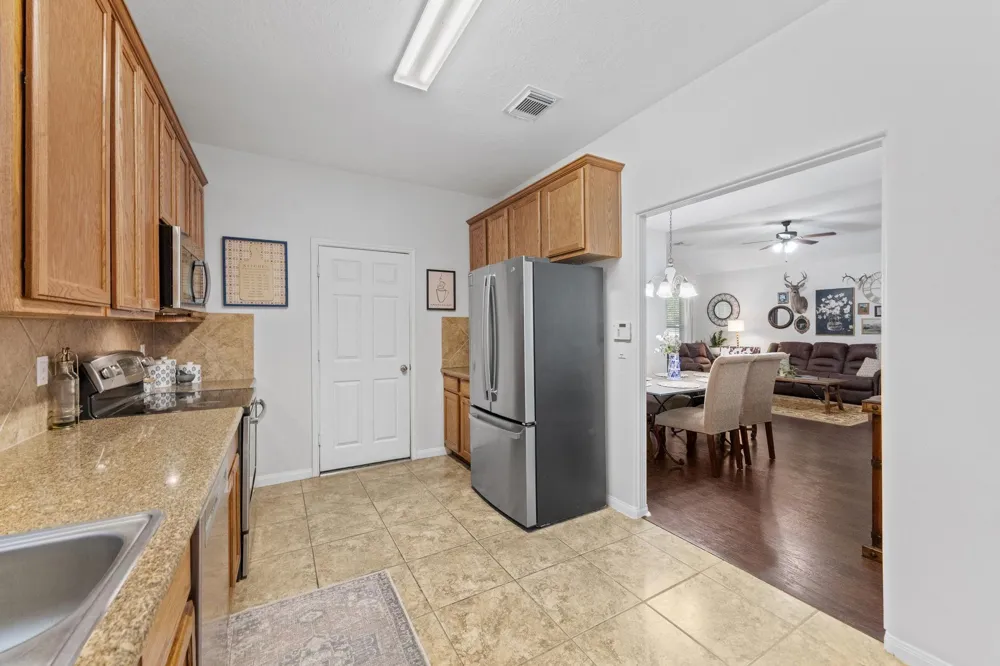 11366 Glenforest Dr Montgomery, TX 77356