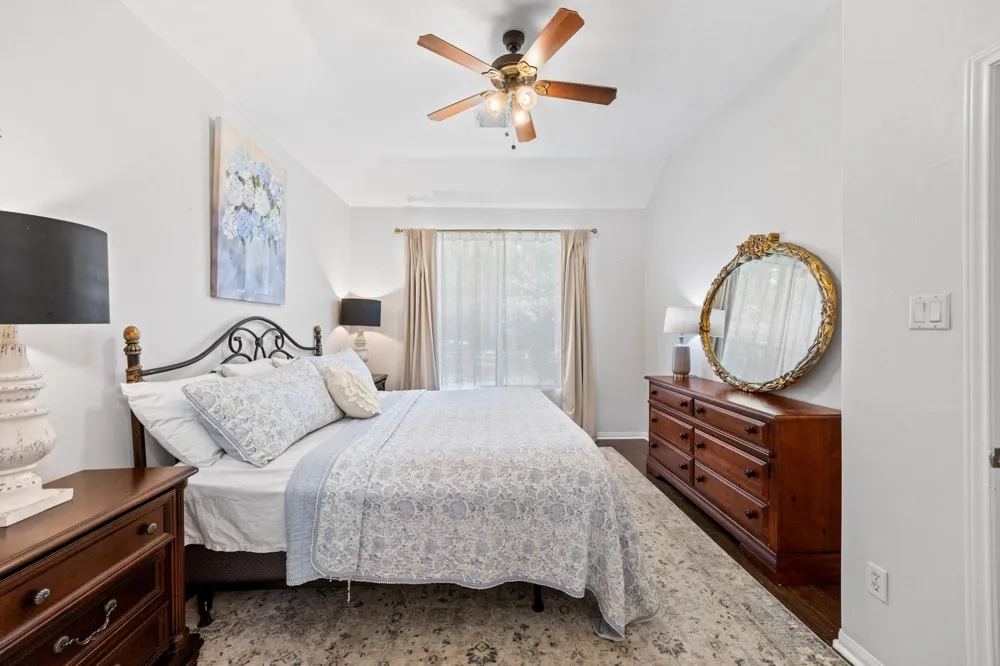 11366 Glenforest Dr Montgomery, TX 77356