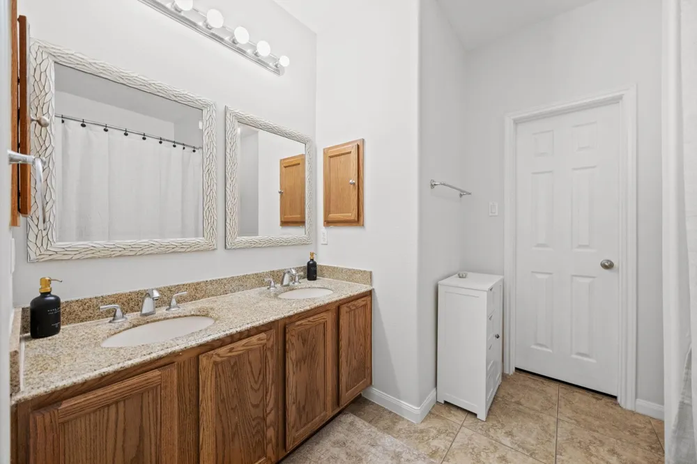 11366 Glenforest Dr Montgomery, TX 77356