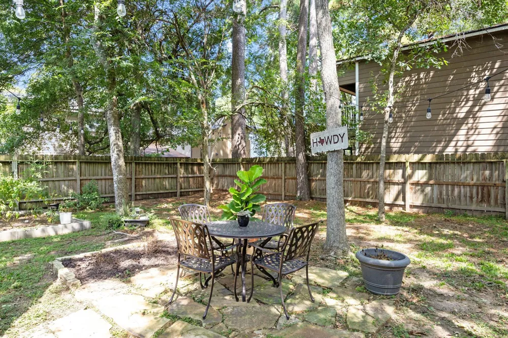 11366 Glenforest Dr Montgomery, TX 77356