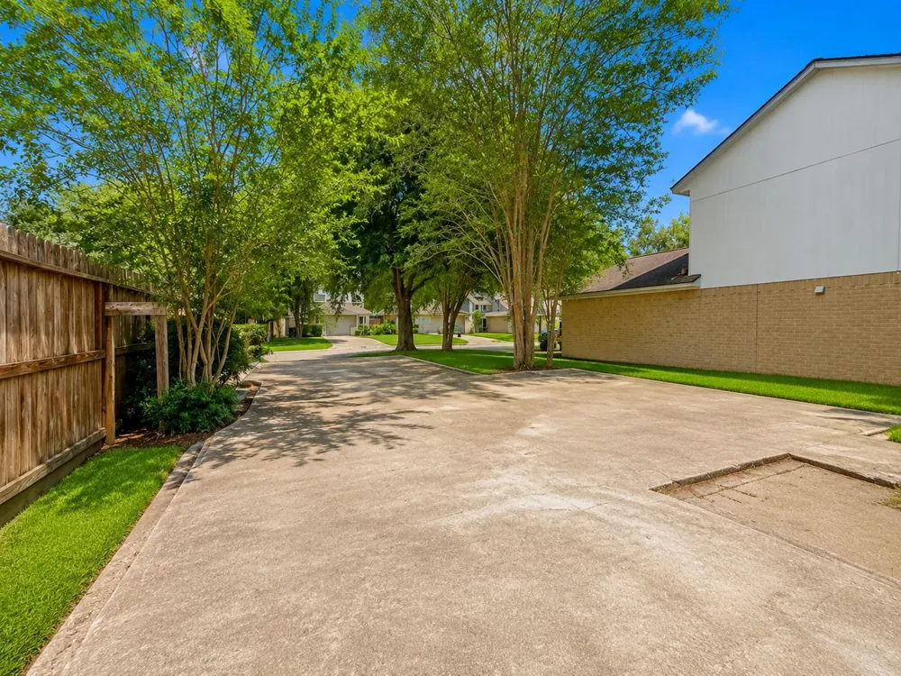 16711 Quiet Trail Drive Humble, TX 77396