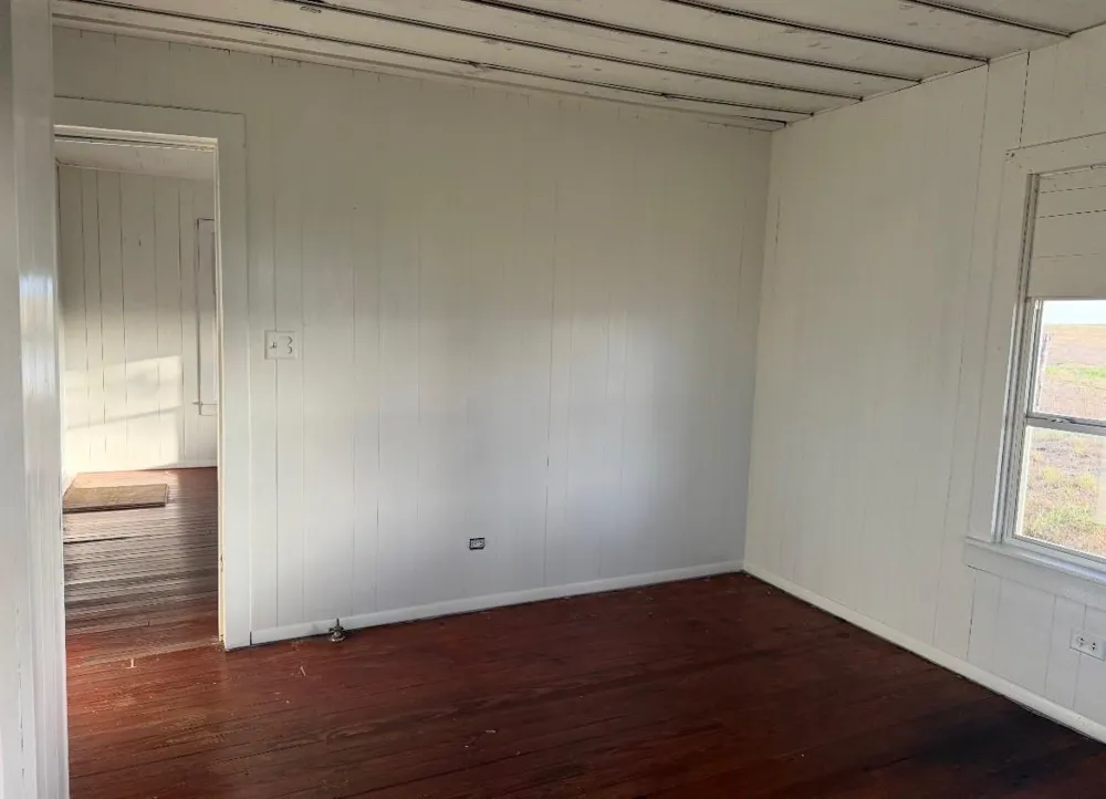 624 Berger Road Schulenburg, TX 78945