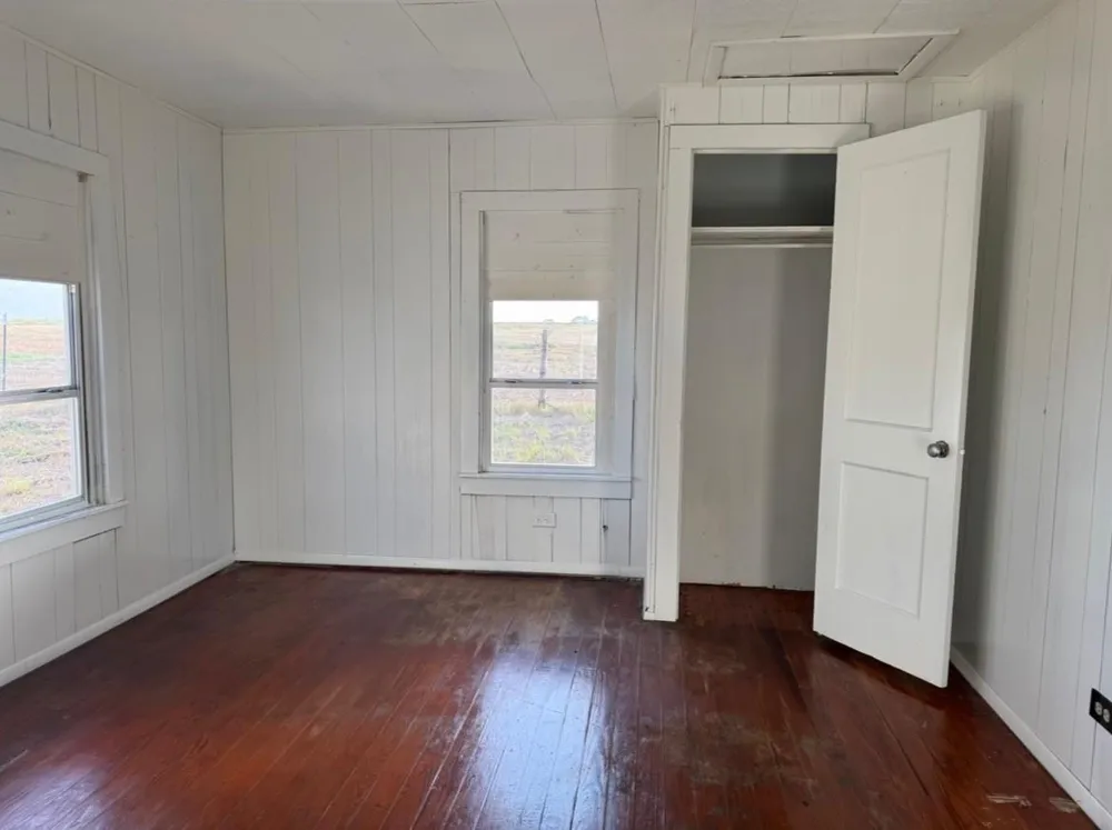 624 Berger Road Schulenburg, TX 78945