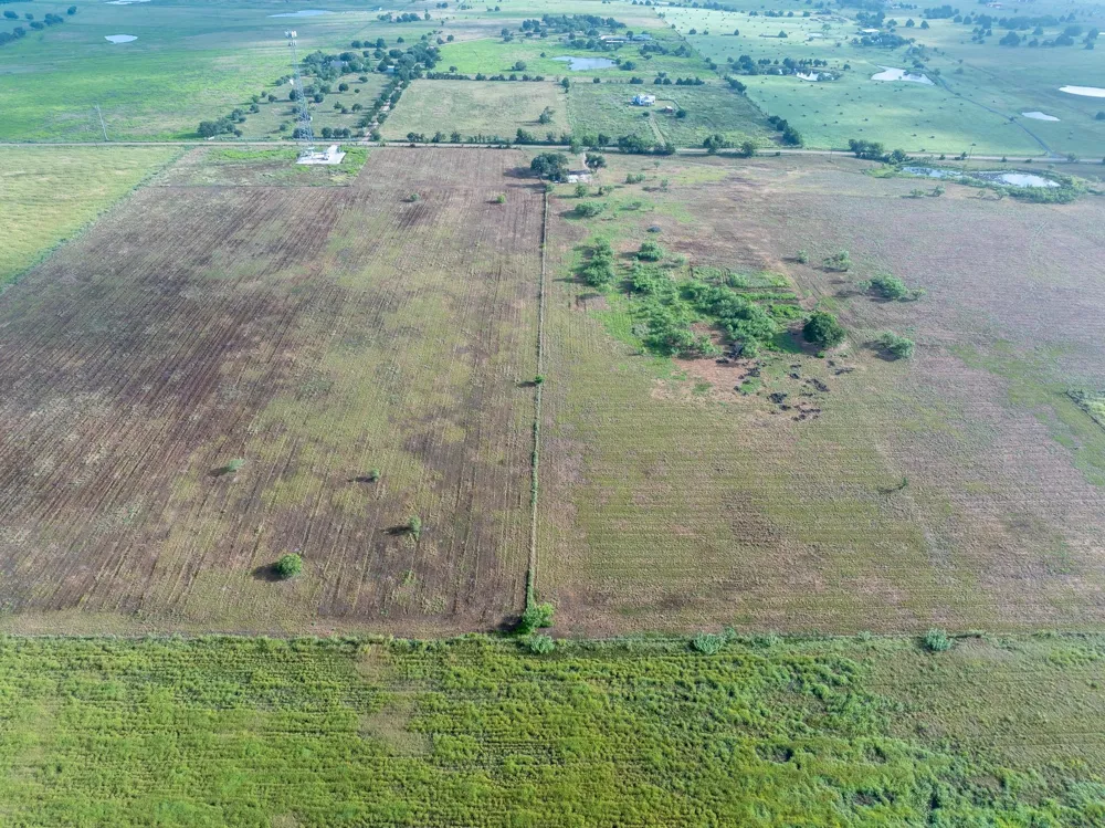 624 Berger Road Schulenburg, TX 78945