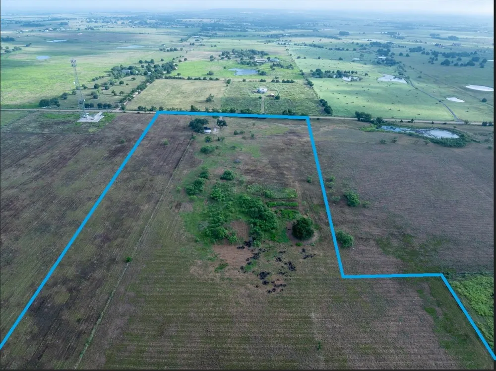 624 Berger Road Schulenburg, TX 78945