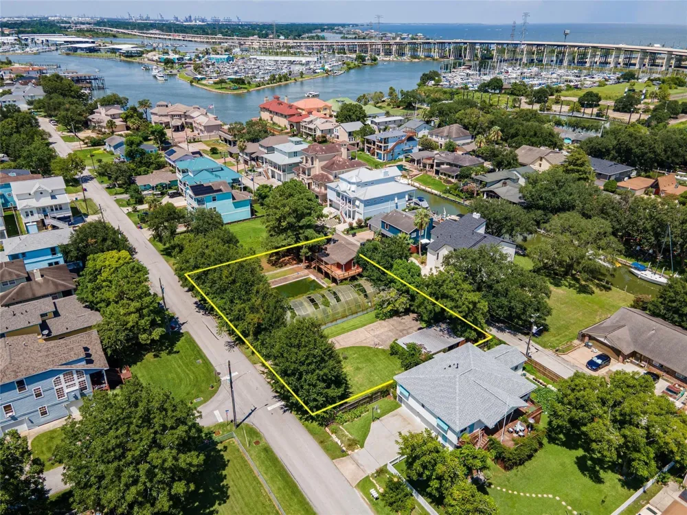 631 E Shore Drive Clear Lake Shores, TX 77565