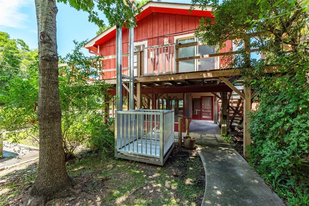 631 E Shore Drive Clear Lake Shores, TX 77565