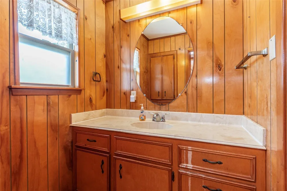 631 E Shore Drive Clear Lake Shores, TX 77565