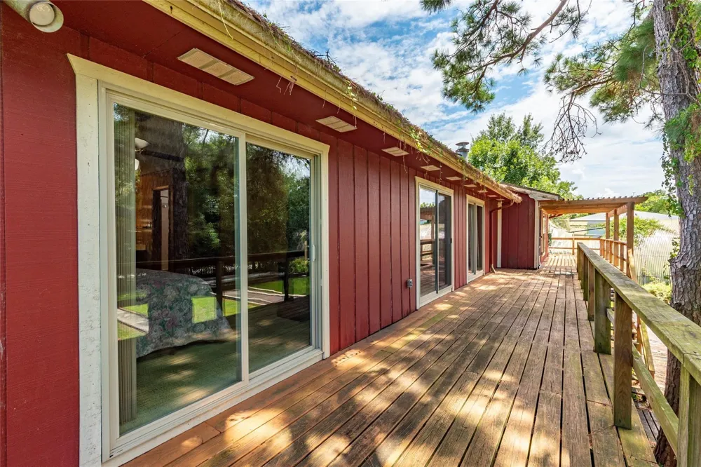 631 E Shore Drive Clear Lake Shores, TX 77565