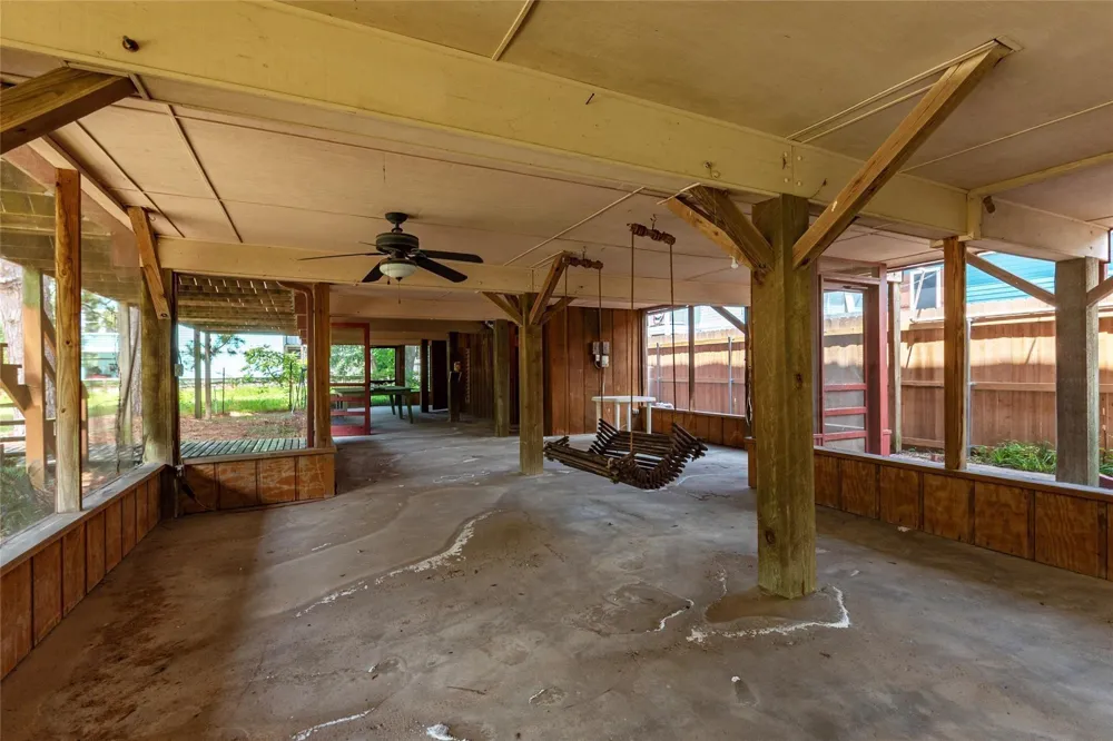 631 E Shore Drive Clear Lake Shores, TX 77565