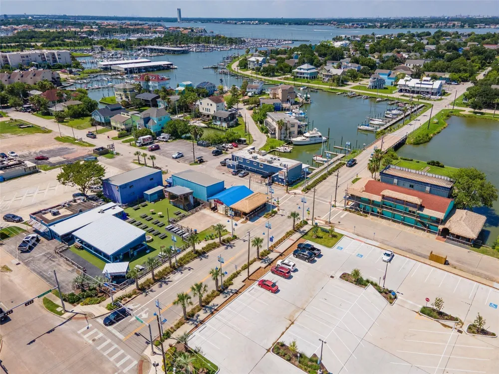 631 E Shore Drive Clear Lake Shores, TX 77565