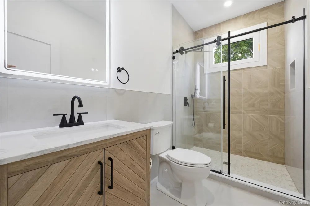 182 Friends Lane Westbury, NY 11590