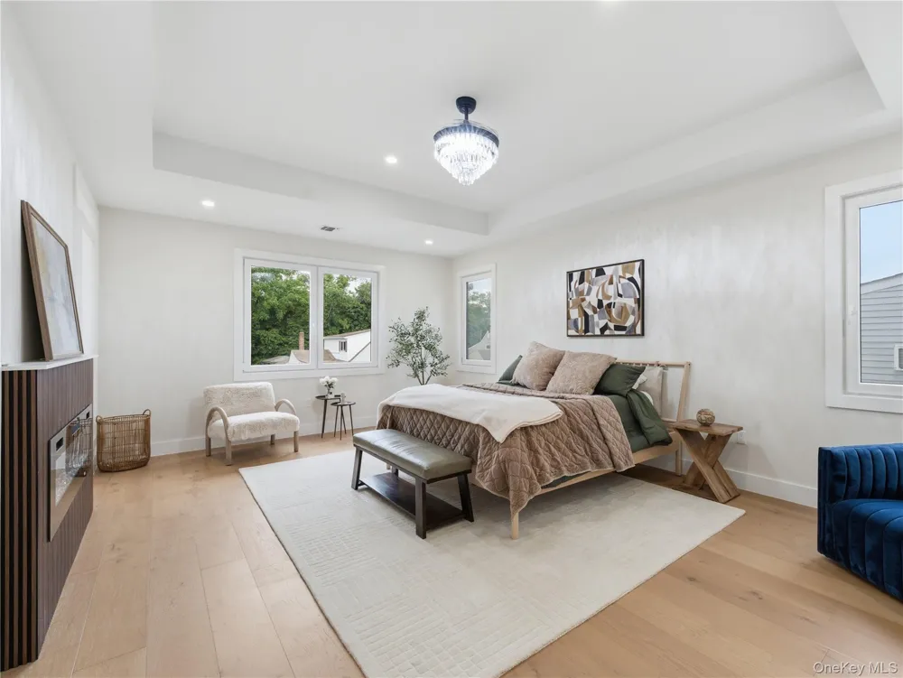 182 Friends Lane Westbury, NY 11590