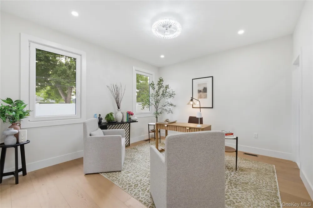 182 Friends Lane Westbury, NY 11590