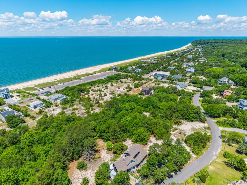 420 Lake Drive Southold, NY 11971