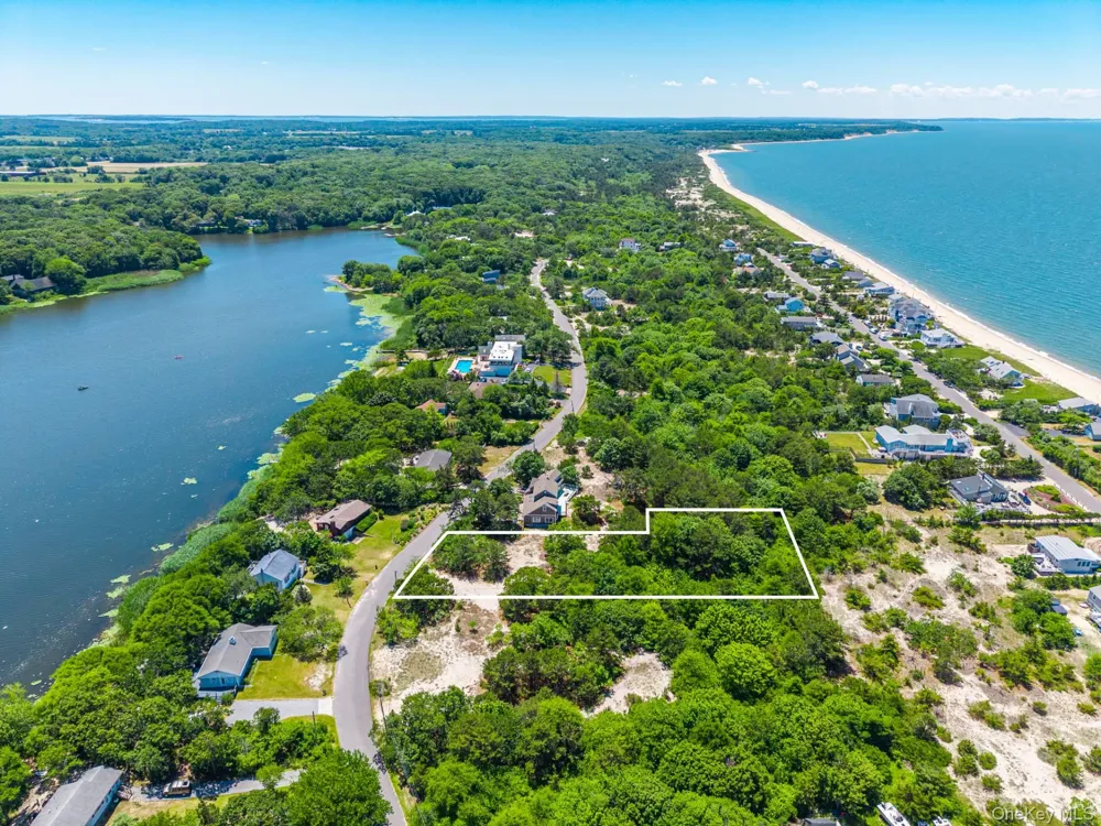 420 Lake Drive Southold, NY 11971