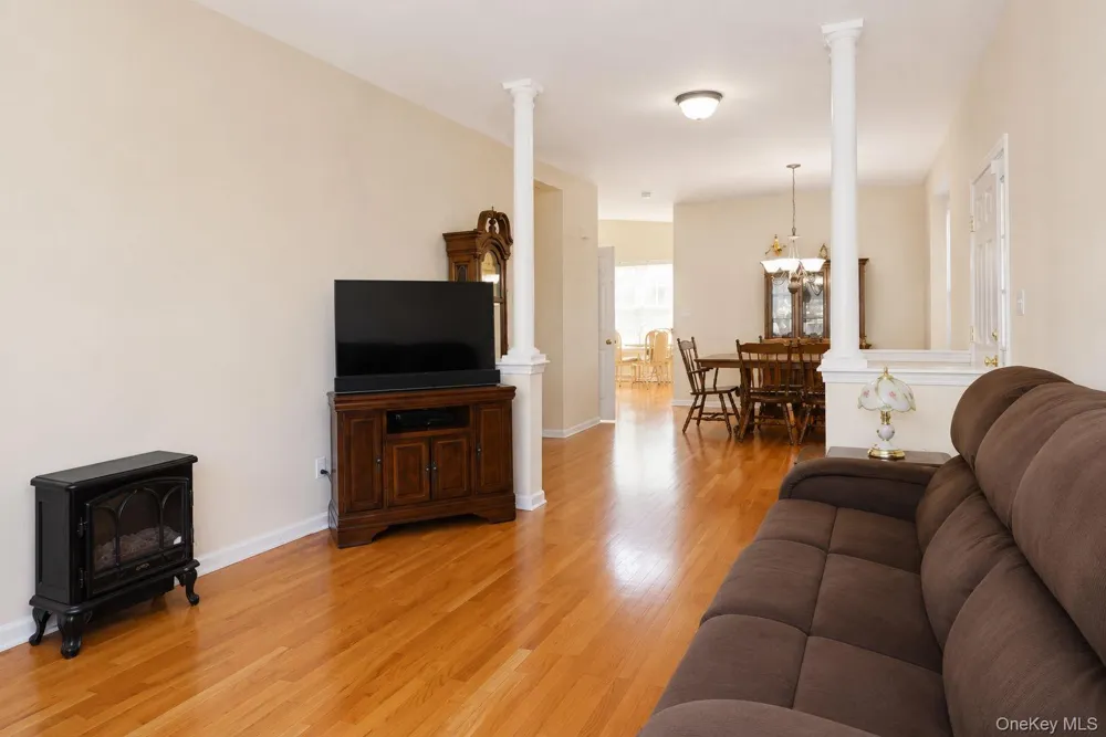 116 Barr Lane Monroe, NY 10950
