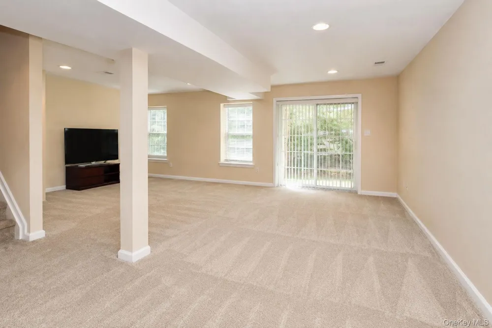 116 Barr Lane Monroe, NY 10950