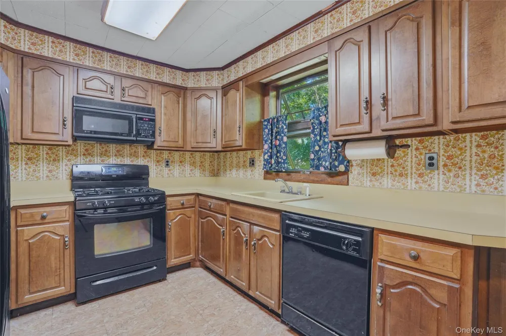 1746 Horton Road Mohegan Lake, NY 10547