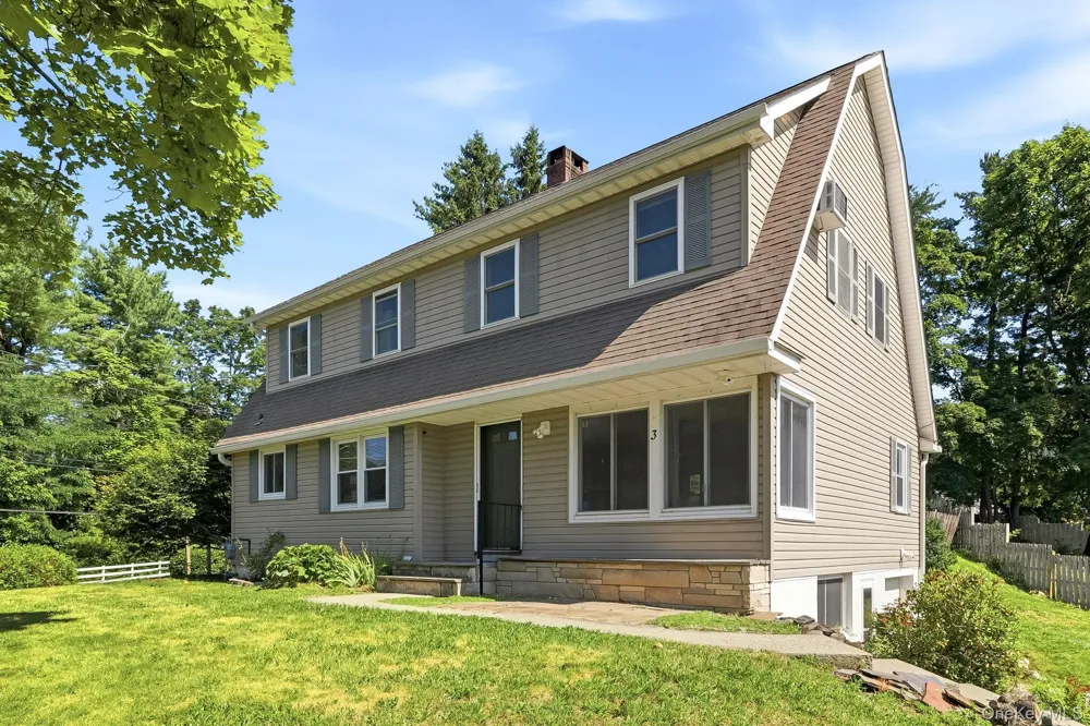 3 Ireland Drive Poughkeepsie, NY 12603