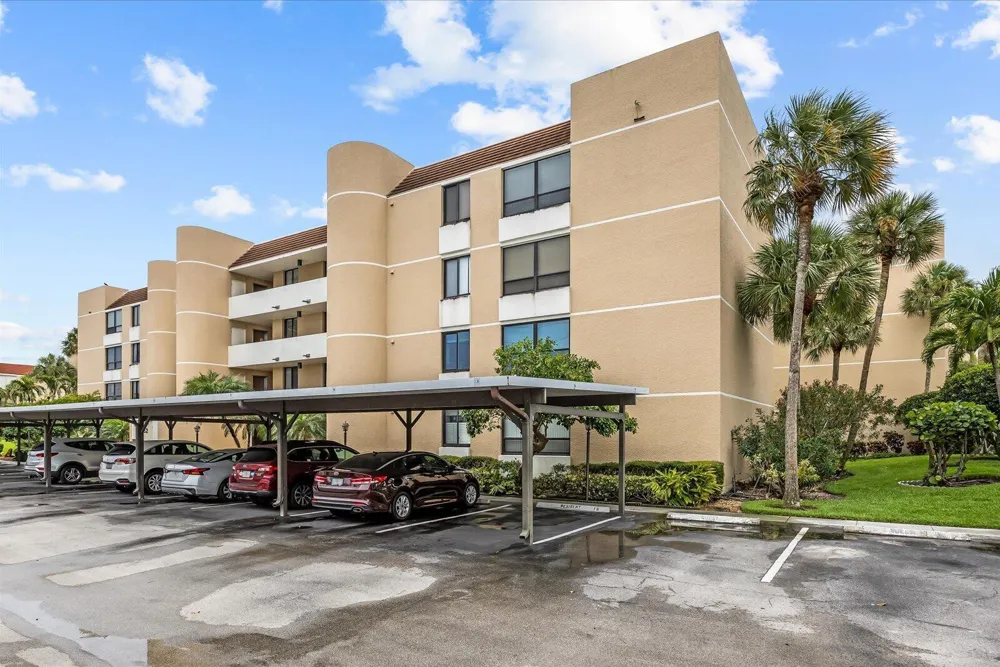 3452 NE Causeway Boulevard NE #17-404 Jensen Beach, FL 34957