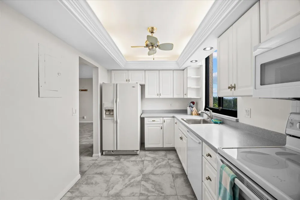 3452 NE Causeway Boulevard NE #17-404 Jensen Beach, FL 34957