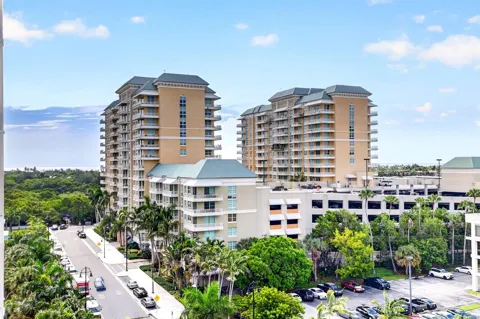 350 FEDERAL Highway #813