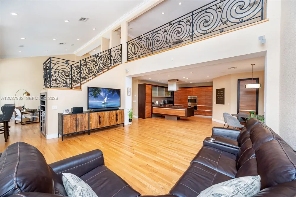 3216 Huntington #3216 Weston, FL 33332