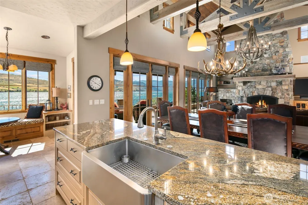 120 Brimstone Lane Chelan, WA 98816
